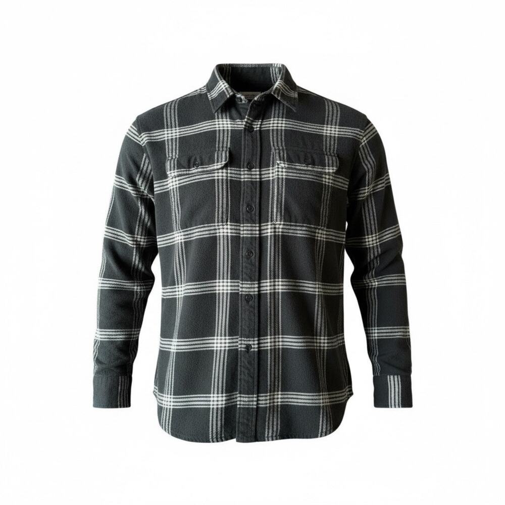 American Eagle Men's Black & White Checkered Long Sleeve Flannel Shirt - Size M